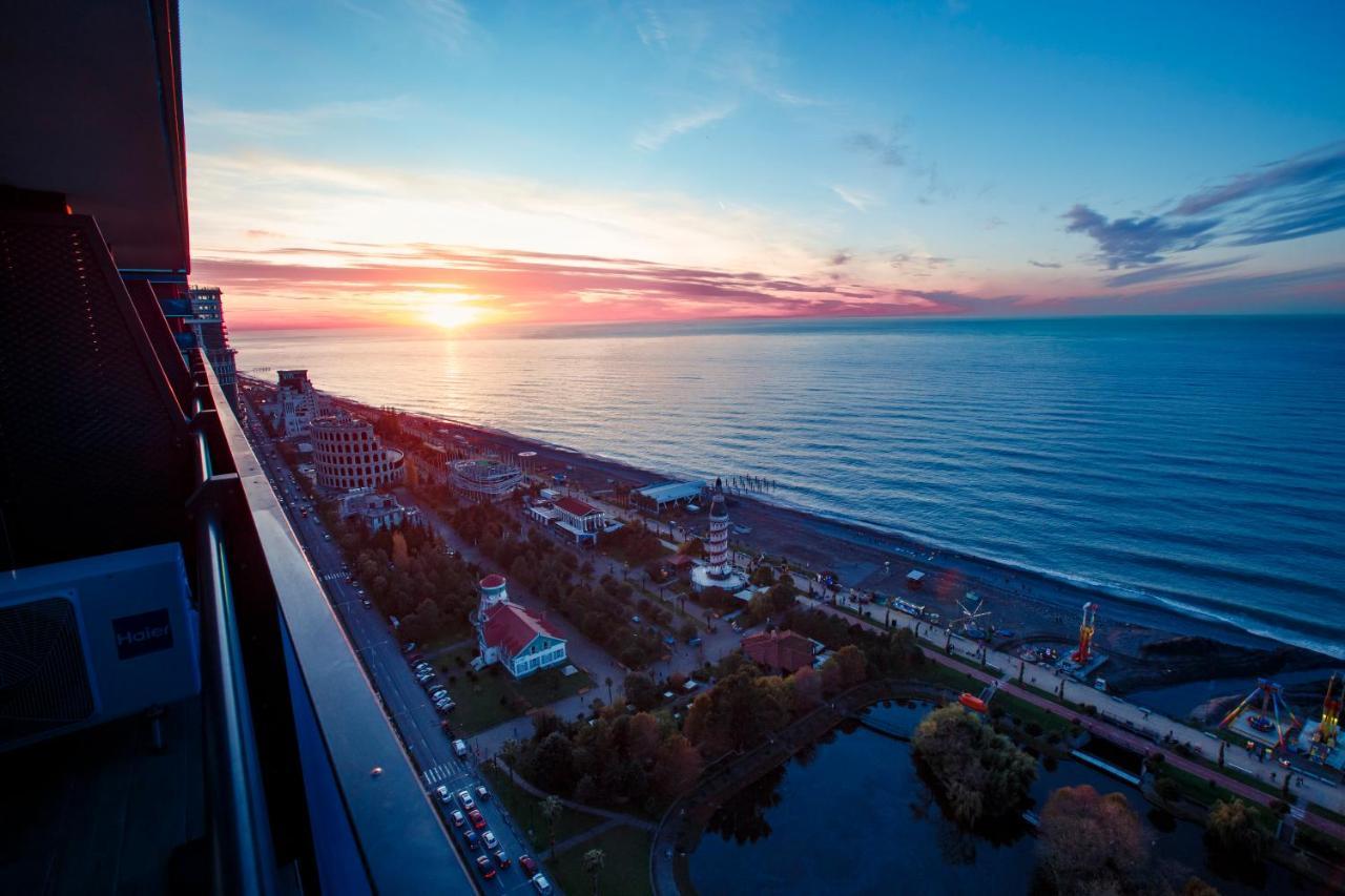 Orbi City Sea View Батуми Екстериор снимка